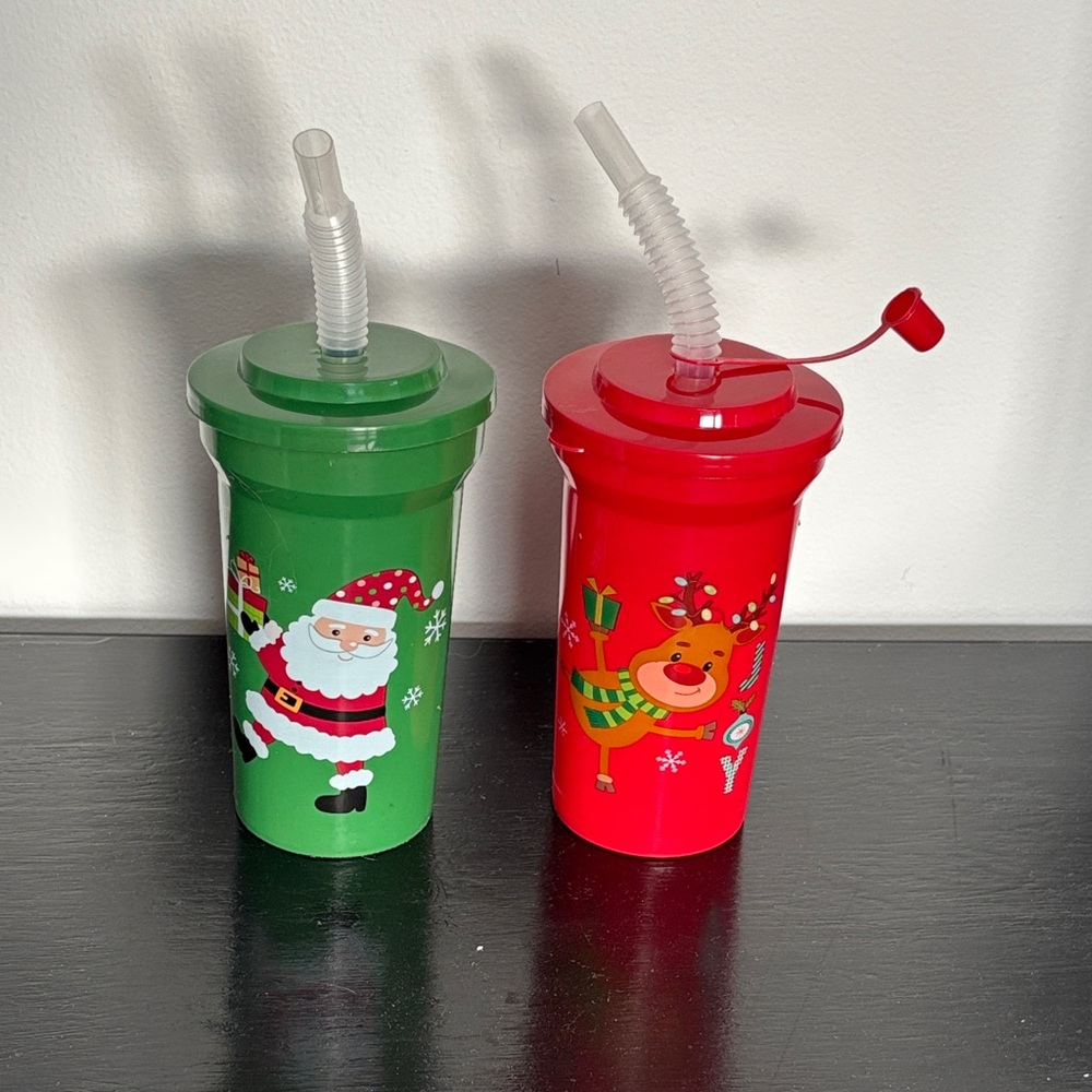 Plastic Festive Santa and Reindeer Straw Cups - Picture 1 of 6
